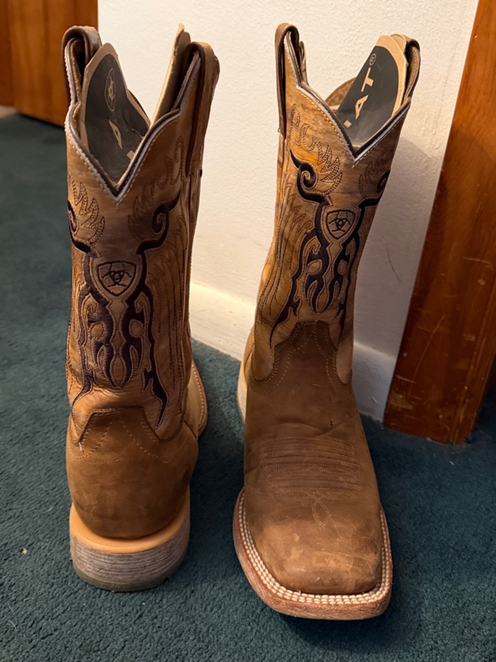 Ariat Tan Leather Western Embroidered Cowboy Boots
